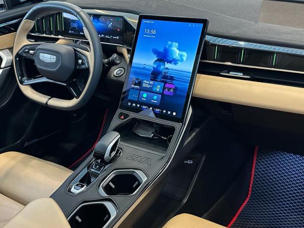 Geely Boyue L I с пробегом 2023 года, цена 2 599 000 рублей, 38007 км, внедорожник, Автокод Объявления