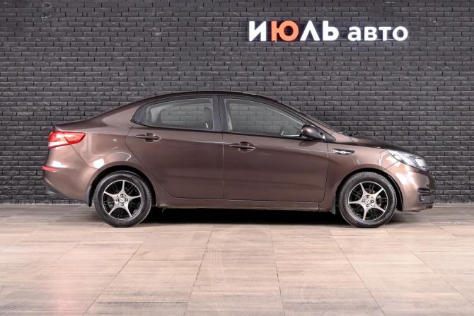 Kia Rio III Рестайлинг с пробегом 2016 года, цена 995 000 рублей, 163862 км, седан, Автокод Объявления