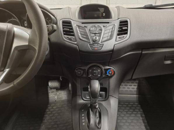 Ford Fiesta Mk6 Рестайлинг с пробегом 2016 года, цена 851 000 рублей, 80083 км, седан, Автокод Объявления