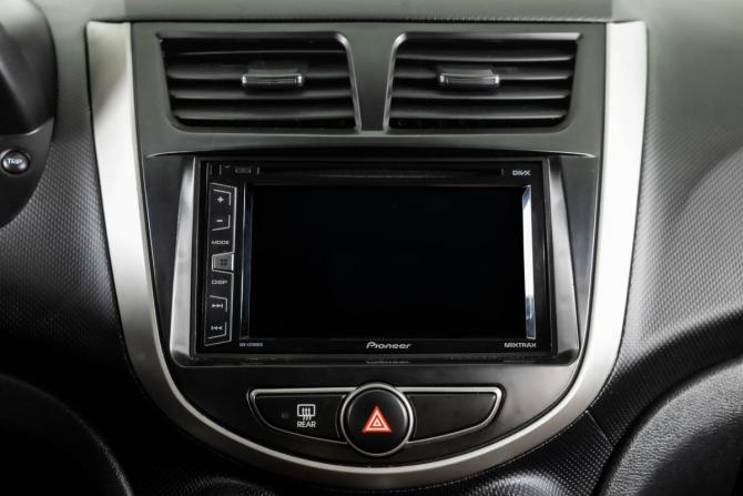 Hyundai Solaris I Рестайлинг с пробегом 2016 года, цена 759 000 рублей, 87509 км, седан, Автокод Объявления