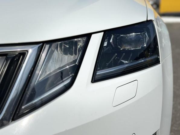 Skoda Octavia III (A7) Рестайлинг с пробегом 2018 года, цена 1 440 000 рублей, 173570 км, лифтбек, Автокод Объявления