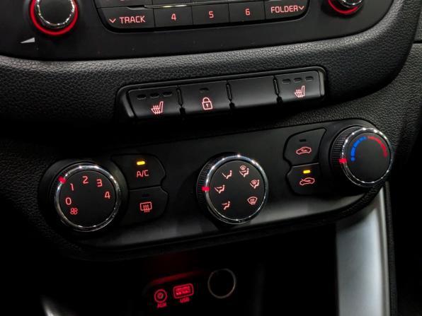 Kia Ceed II Рестайлинг с пробегом 2016 года, цена 1 500 000 рублей, 39474 км, хэтчбек, Автокод Объявления