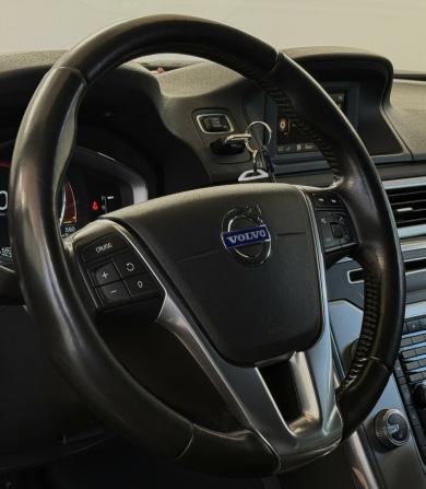 Volvo XC70 II Рестайлинг с пробегом 2015 года, цена 2 000 000 рублей, 252512 км, универсал, Автокод Объявления