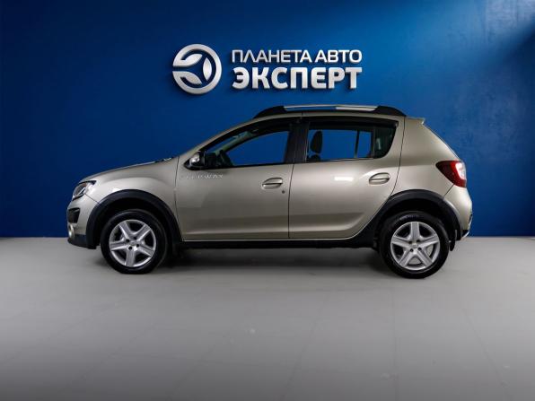 Renault Sandero II с пробегом 2016 года, цена 924 000 рублей, 74856 км, хэтчбек, Автокод Объявления