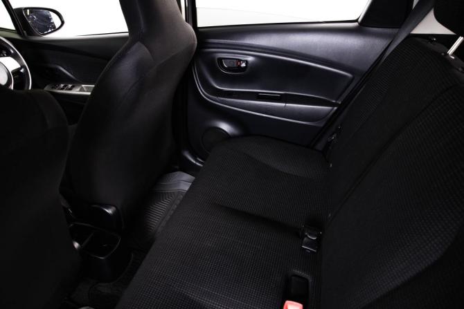 Toyota Vitz III (XP130) Рестайлинг с пробегом 2016 года, цена 819 000 рублей, 217547 км, хэтчбек, Автокод Объявления