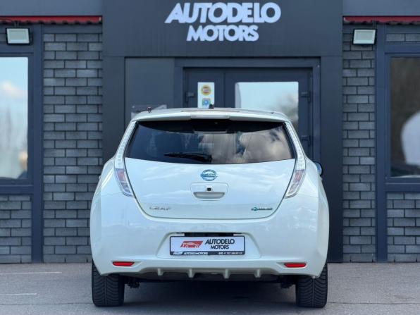 Nissan Leaf I (ZE0/AZE0) с пробегом 2012 года, цена 620 000 рублей, 79006 км, хэтчбек, Автокод Объявления