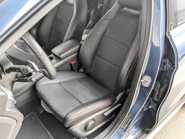 Mercedes-Benz GLA I (X156) Рестайлинг с пробегом 2019 года, цена 2 595 000 рублей, 49821 км, внедорожник, Автокод Объявления