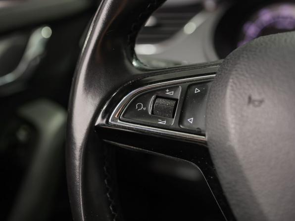 Skoda Octavia III (A7) с пробегом 2016 года, цена 1 375 000 рублей, 201295 км, лифтбек, Автокод Объявления