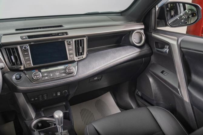 Toyota RAV4 IV (XA40) Рестайлинг с пробегом 2019 года, цена 2 499 000 рублей, 106500 км, внедорожник, Автокод Объявления