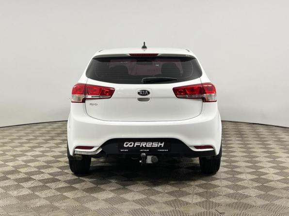 Kia Rio III Рестайлинг с пробегом 2017 года, цена 929 900 рублей, 178621 км, хэтчбек, Автокод Объявления