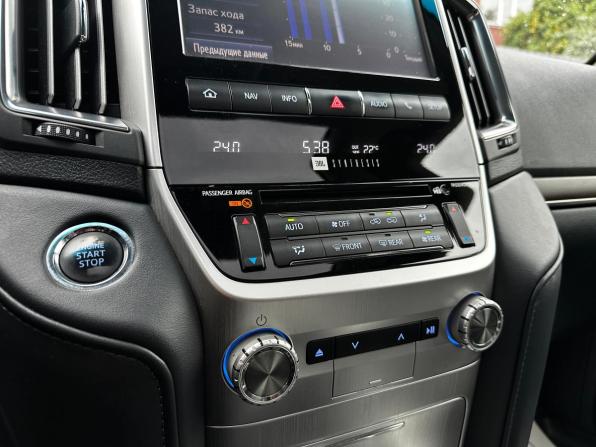 Toyota Land Cruiser 200 Series Рестайлинг 2 с пробегом 2016 года, цена 5 350 000 рублей, 160377 км, внедорожник, Автокод Объявления