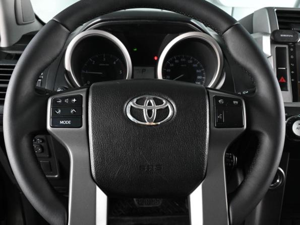 Toyota Land Cruiser Prado 150 Series Рестайлинг 1 с пробегом 2014 года, цена 3 099 000 рублей, 209325 км, внедорожник, Автокод Объявления