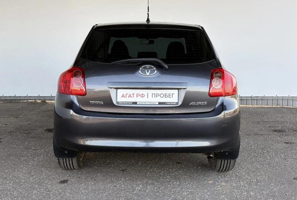 Toyota Auris I Киров  - изображение 6