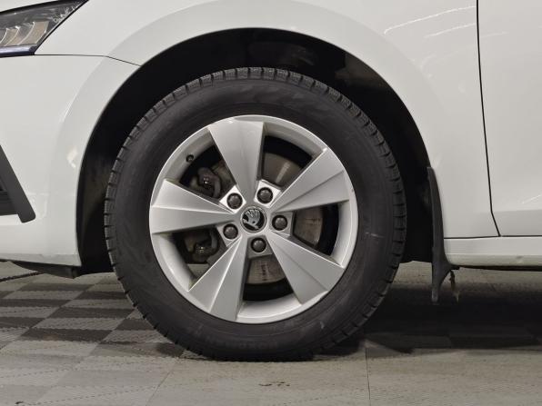 Skoda Octavia IV (A8) с пробегом 2021 года, цена 1 777 000 рублей, 172981 км, лифтбек, Автокод Объявления