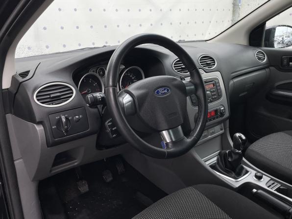 Ford Focus II Рестайлинг с пробегом 2011 года, цена 849 000 рублей, 117123 км, седан, Автокод Объявления