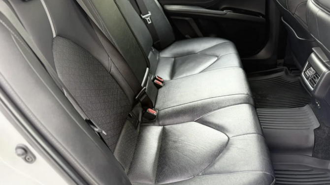 Toyota Camry VIII (XV70) Рестайлинг с пробегом 2023 года, цена 3 480 000 рублей, 60339 км, седан, Автокод Объявления