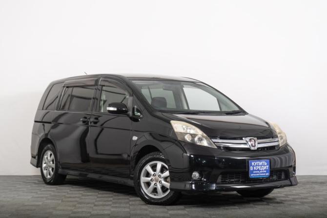 Toyota ISis I Рестайлинг с пробегом 2011 года, цена 1 449 000 рублей, 77300 км, компактвэн, Автокод Объявления