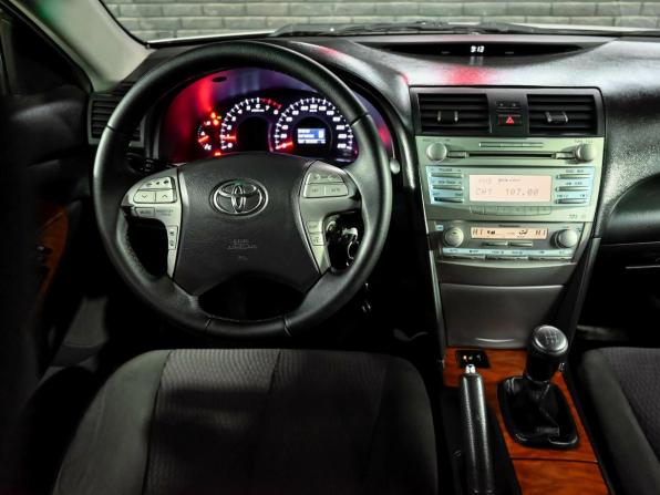 Toyota Camry VI (XV40) Рестайлинг с пробегом 2011 года, цена 1 150 000 рублей, 263355 км, седан, Автокод Объявления