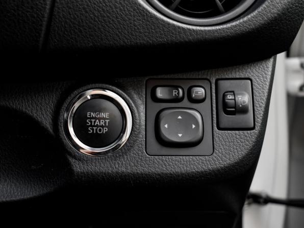 Toyota Vitz III (XP130) Рестайлинг 2 с пробегом 2019 года, цена 980 000 рублей, 98024 км, хэтчбек, Автокод Объявления
