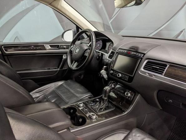 Volkswagen Touareg II Рестайлинг с пробегом 2016 года, цена 2 449 000 рублей, 248985 км, внедорожник, Автокод Объявления