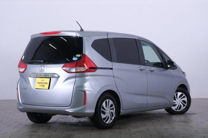 Honda Freed II Рестайлинг с пробегом 2020 года, цена 1 479 000 рублей, 132470 км, компактвэн, Автокод Объявления
