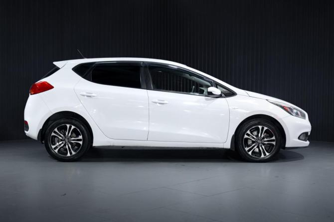 Kia Ceed II с пробегом 2013 года, цена 1 050 000 рублей, 184625 км, хэтчбек, Автокод Объявления