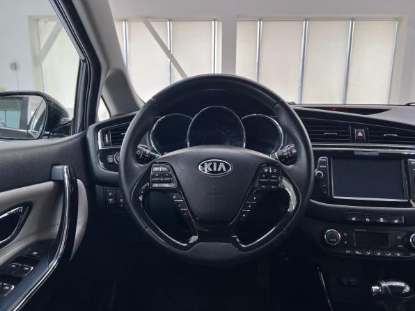 Kia Ceed II Рестайлинг с пробегом 2017 года, цена 1 390 000 рублей, 146226 км, универсал, Автокод Объявления