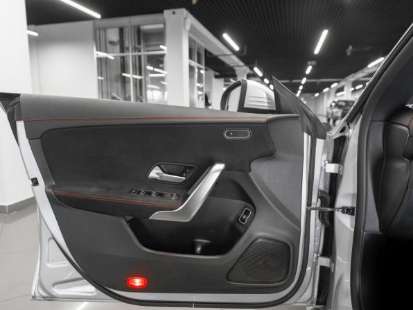 Mercedes-Benz CLA II (C118 X118) с пробегом 2019 года, цена 2 960 000 рублей, 92749 км, седан, Автокод Объявления