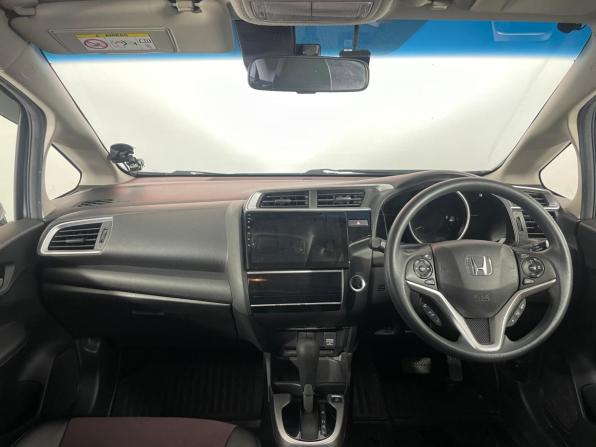 Honda Fit III Рестайлинг с пробегом 2019 года, цена 1 306 000 рублей, 75990 км, хэтчбек, Автокод Объявления