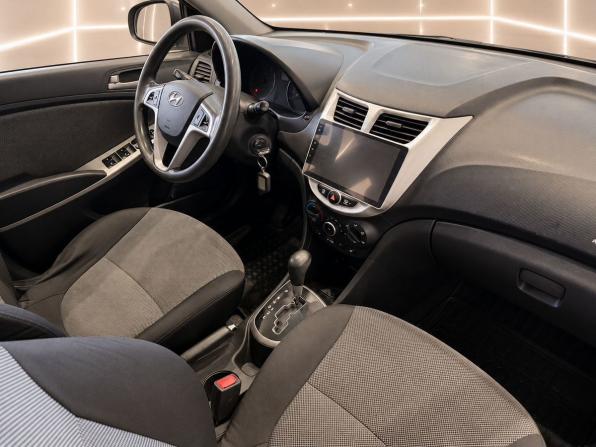 Hyundai Solaris I с пробегом 2013 года, цена 789 990 рублей, 194500 км, седан, Автокод Объявления
