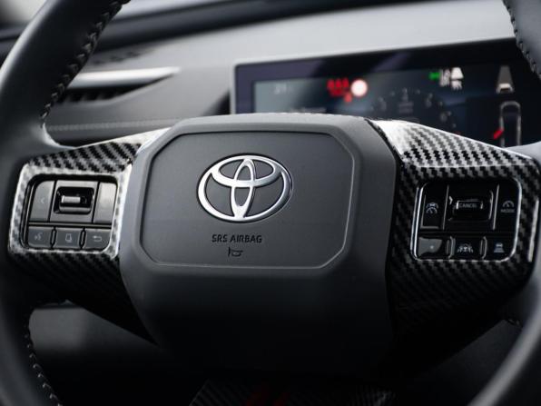 Toyota RAV4 VI (XA60) с пробегом 2026 года, цена 3 980 000 рублей, 3277 км, внедорожник, Автокод Объявления