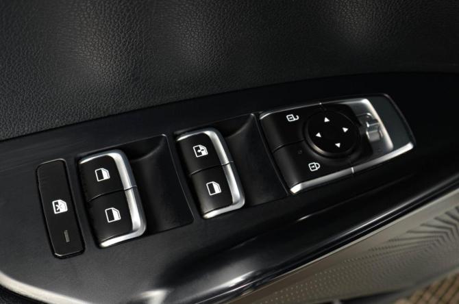 Kia K5 III с пробегом 2020 года, цена 2 329 000 рублей, 109000 км, седан, Автокод Объявления