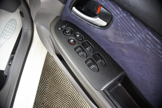 Honda Stream II Рестайлинг с пробегом 2010 года, цена 1 329 000 рублей, 123000 км, компактвэн, Автокод Объявления