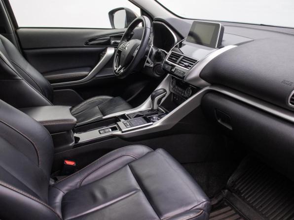 Mitsubishi Eclipse Cross I с пробегом 2018 года, цена 2 095 000 рублей, 82681 км, внедорожник, Автокод Объявления