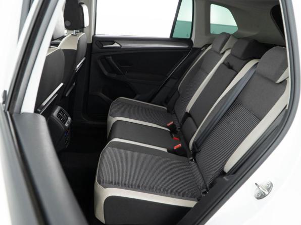Volkswagen Tiguan II с пробегом 2019 года, цена 2 649 050 рублей, 91443 км, внедорожник, Автокод Объявления