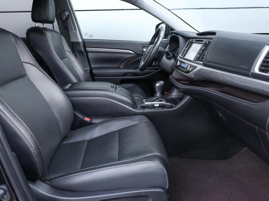 Toyota Highlander III (XU50) Рестайлинг Москва  - изображение 11