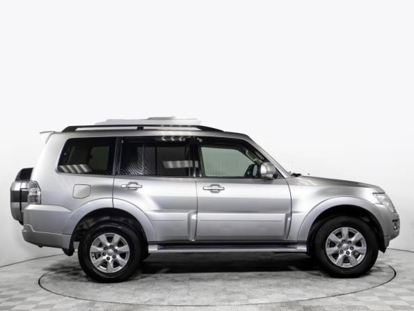 Mitsubishi Pajero IV Рестайлинг 2 с пробегом 2018 года, цена 3 088 000 рублей, 136595 км, внедорожник, Автокод Объявления
