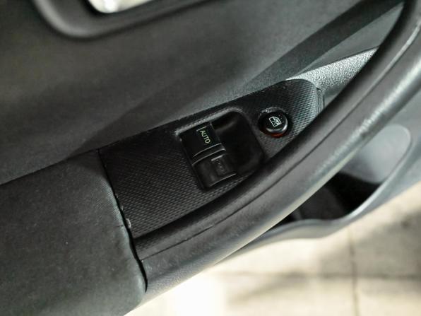 Honda Civic VII Рестайлинг с пробегом 2003 года, цена 400 000 рублей, 289588 км, хэтчбек, Автокод Объявления