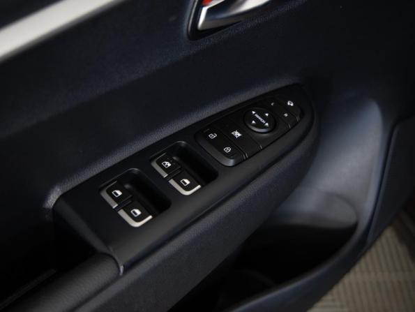Kia Rio IV Рестайлинг с пробегом 2021 года, цена 1 689 000 рублей, 95436 км, седан, Автокод Объявления