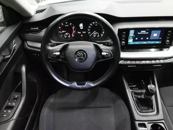 Skoda Octavia IV (A8) с пробегом 2020 года, цена 2 080 000 рублей, 136996 км, лифтбек, Автокод Объявления