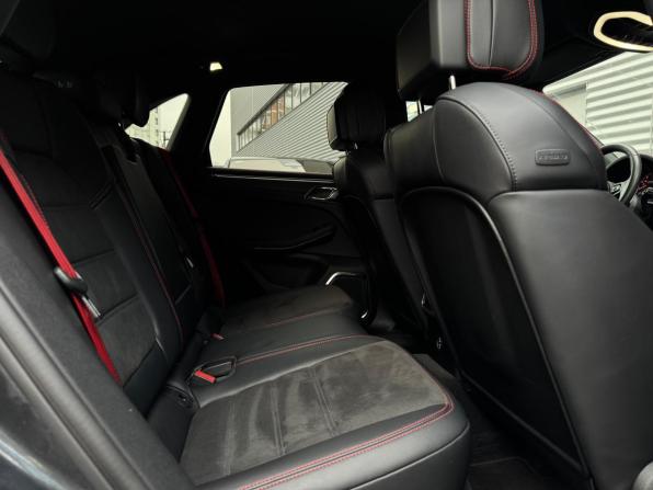 Porsche Macan I Рестайлинг 2 с пробегом 2023 года, цена 9 500 000 рублей, 9166 км, внедорожник, Автокод Объявления