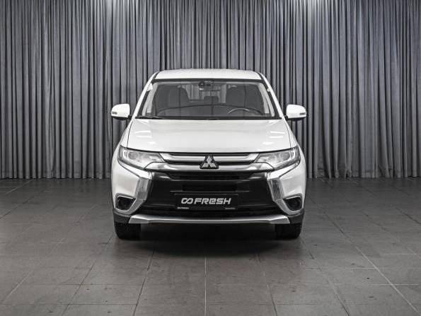 Mitsubishi Outlander III Рестайлинг 2 с пробегом 2017 года, цена 1 908 000 рублей, 182455 км, внедорожник, Автокод Объявления