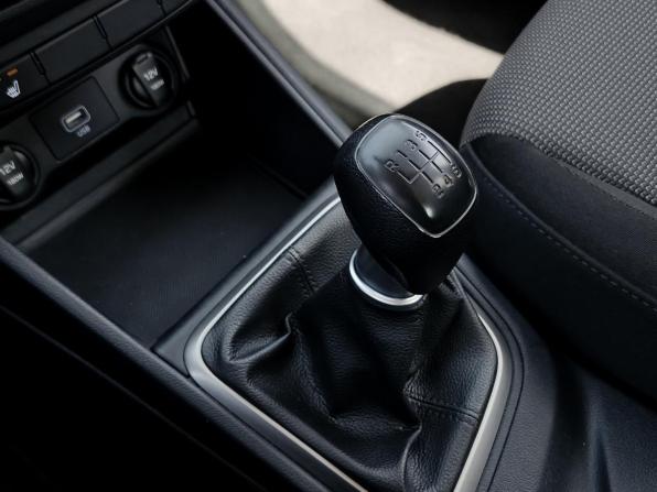Hyundai Solaris II с пробегом 2019 года, цена 1 349 000 рублей, 123723 км, седан, Автокод Объявления