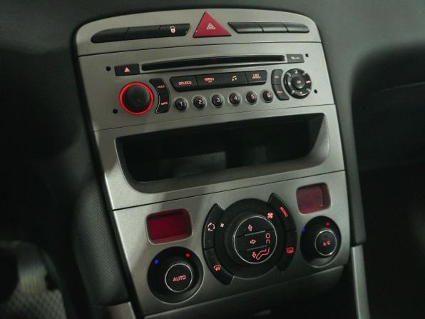 Peugeot 308 I Рестайлинг с пробегом 2011 года, цена 450 000 рублей, 141776 км, хэтчбек, Автокод Объявления