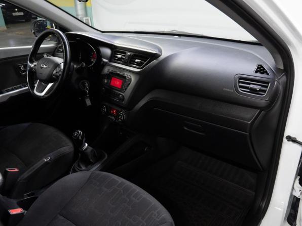 Kia Rio III с пробегом 2013 года, цена 670 000 рублей, 210352 км, хэтчбек, Автокод Объявления