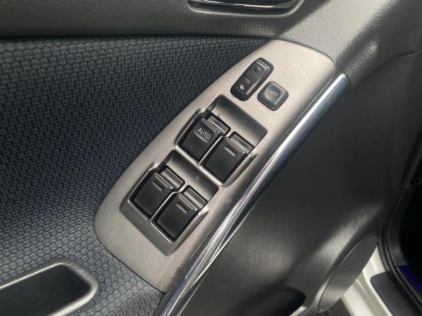 Toyota Matrix I (E130) с пробегом 2005 года, цена 520 000 рублей, 230000 км, хэтчбек, Автокод Объявления