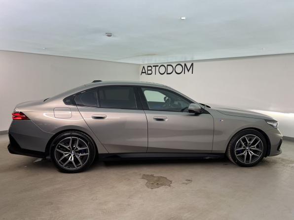 BMW 5 серии VIII (G60/G61/G68) с пробегом 2025 года, цена 6 850 000 рублей, 16281 км, седан, Автокод Объявления