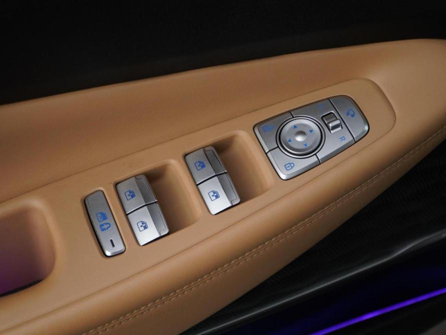 Hyundai Santa Fe IV Рестайлинг Москва  - изображение 13
