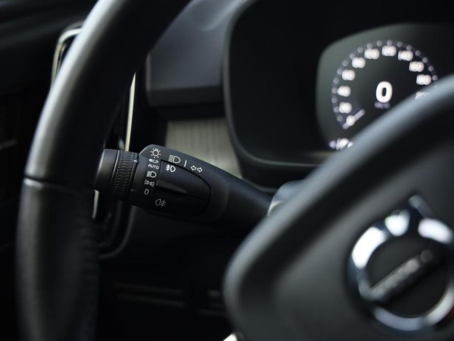 Volvo XC40 I Санкт-Петербург  - изображение 24