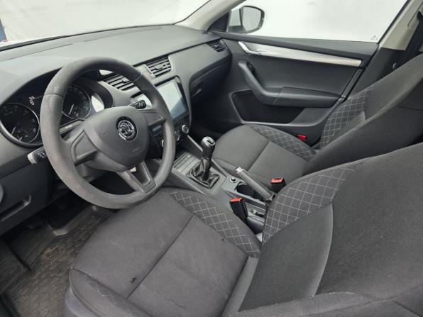 Skoda Octavia III (A7) Рестайлинг с пробегом 2017 года, цена 1 200 000 рублей, 249566 км, лифтбек, Автокод Объявления